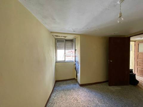 Moradia para Restaurar T2 Venda em Sazes da Beira,Seia
