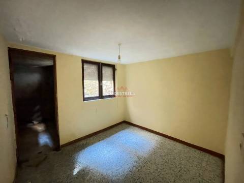 Moradia para Restaurar T2 Venda em Sazes da Beira,Seia