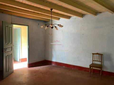 Moradia para Restaurar T3 Venda em Santa Marinha e São Martinho,Seia