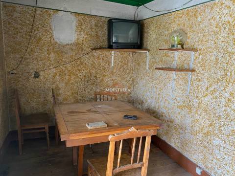 Moradia para Restaurar T3 Venda em Santa Marinha e São Martinho,Seia