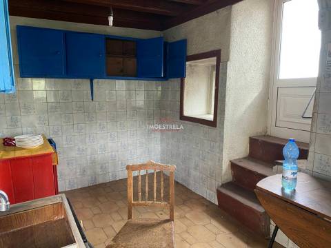 Moradia para Restaurar T3 Venda em Santa Marinha e São Martinho,Seia
