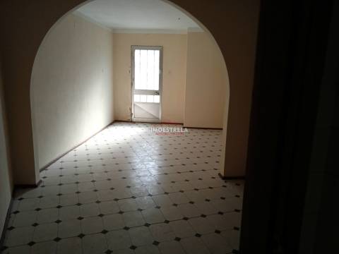 Moradia T5 Venda em Girabolhos,Seia