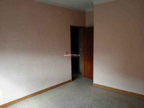 Moradia T5 Venda em Girabolhos,Seia