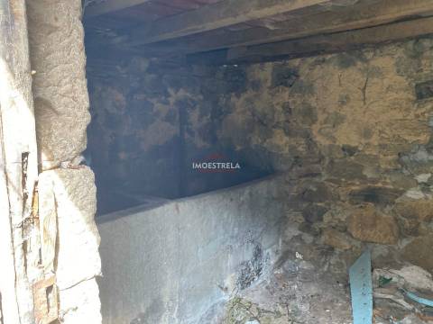 Moradia recuperar Folgosinho