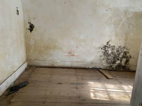 Moradia recuperar Folgosinho