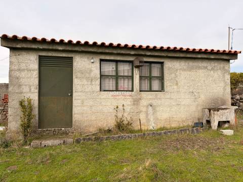 Quintinha  Venda em Santa Marinha e São Martinho,Seia