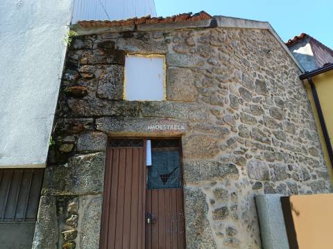 Moradia Rústica T3 Venda em Santa Marinha e São Martinho,Seia