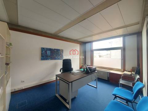 Escritório  Arrendamento em Mangualde, Mesquitela e Cunha Alta,Mangualde