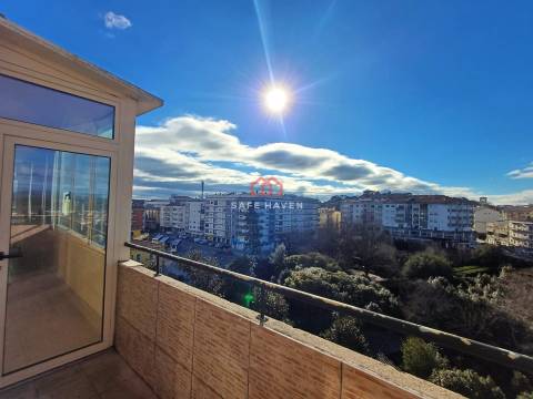 Apartamento T4 Venda em Mangualde, Mesquitela e Cunha Alta,Mangualde