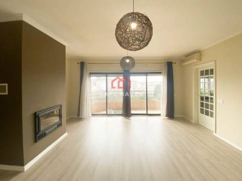 Apartamento T4 Venda em Mangualde, Mesquitela e Cunha Alta,Mangualde