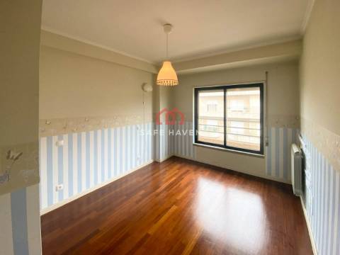 Apartamento T4 Venda em Mangualde, Mesquitela e Cunha Alta,Mangualde