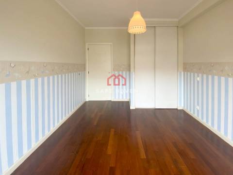 Apartamento T4 Venda em Mangualde, Mesquitela e Cunha Alta,Mangualde