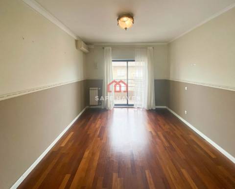 Apartamento T4 Venda em Mangualde, Mesquitela e Cunha Alta,Mangualde