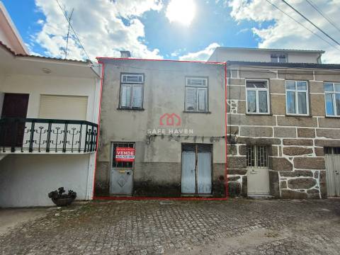 Moradia para Restaurar  Venda em Cunha Baixa,Mangualde