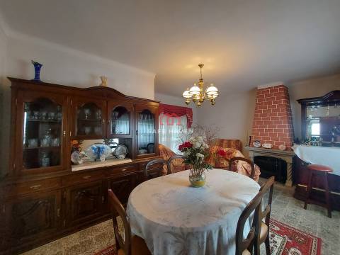 Moradia T4 Venda em Vila Nova de Tazem,Gouveia