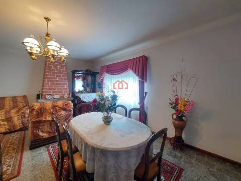 Moradia T4 Venda em Vila Nova de Tazem,Gouveia