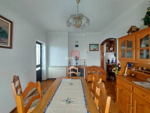 Moradia T4 Venda em Vila Nova de Tazem,Gouveia