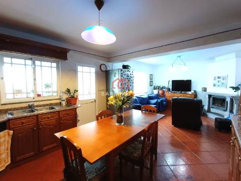 Moradia em Banda T5 Venda em Rio de Loba,Viseu