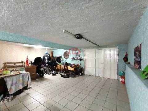 Moradia em Banda T5 Venda em Rio de Loba,Viseu