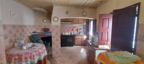 Moradia Rústica T4 Venda em Cativelos,Gouveia