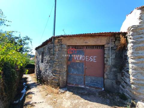 Moradia para Restaurar T2 Venda em Freixiosa,Mangualde