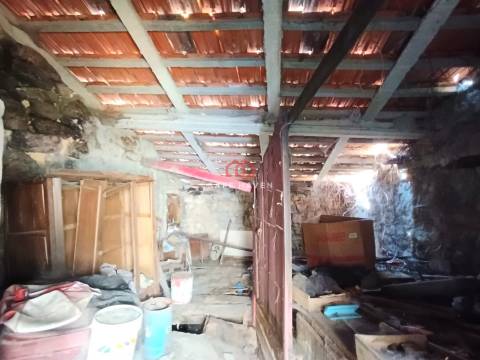 Moradia para Restaurar T2 Venda em Freixiosa,Mangualde