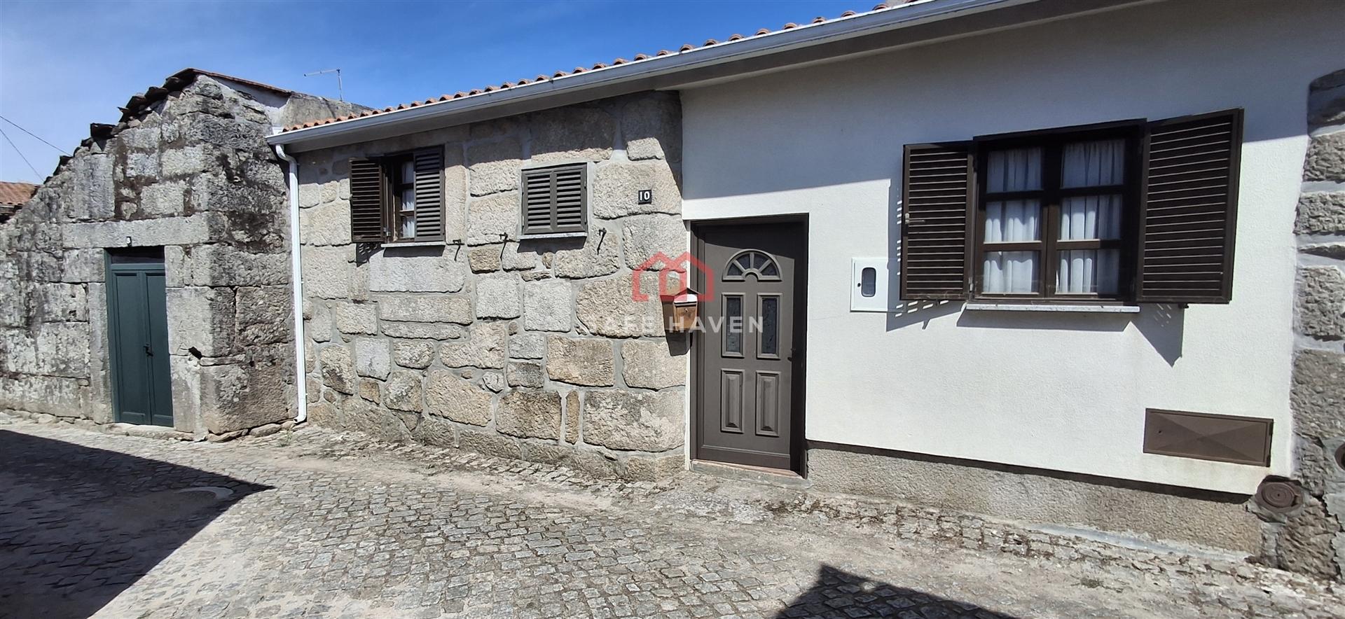 Moradia em Banda T2 Venda em Antas e Matela,Penalva do Castelo