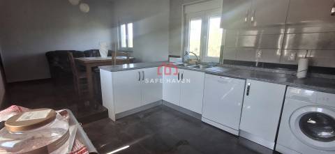 Moradia isolada de tipologia T3 à venda em Canas de Senhorim - Nelas