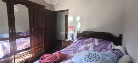 Moradia isolada de tipologia T3 à venda em Canas de Senhorim - Nelas