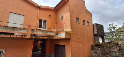 Moradia T4 Venda em Vila Nova de Tazem,Gouveia