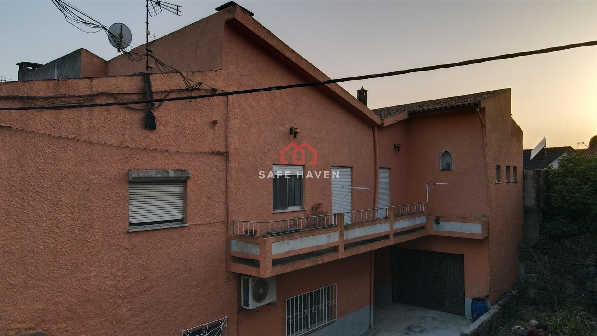 Moradia T4 Venda em Vila Nova de Tazem,Gouveia