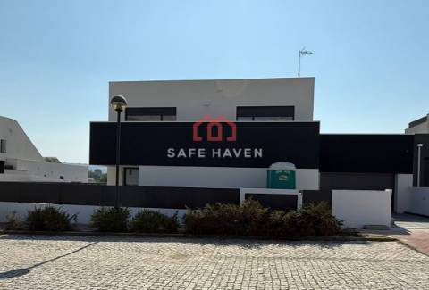 Moradia T3 Venda em Covilhã e Canhoso,Covilhã