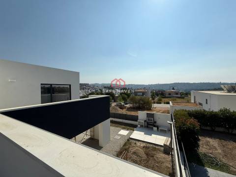 Moradia T3 Venda em Covilhã e Canhoso,Covilhã