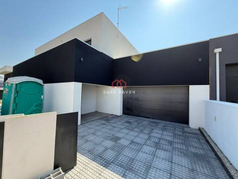 Moradia T3 Venda em Covilhã e Canhoso,Covilhã