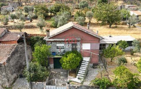Moradia T2 Venda em Santiago de Cassurrães e Póvoa de Cervães,Mangualde