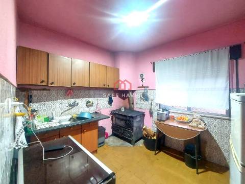 Moradia T2 Venda em Santiago de Cassurrães e Póvoa de Cervães,Mangualde