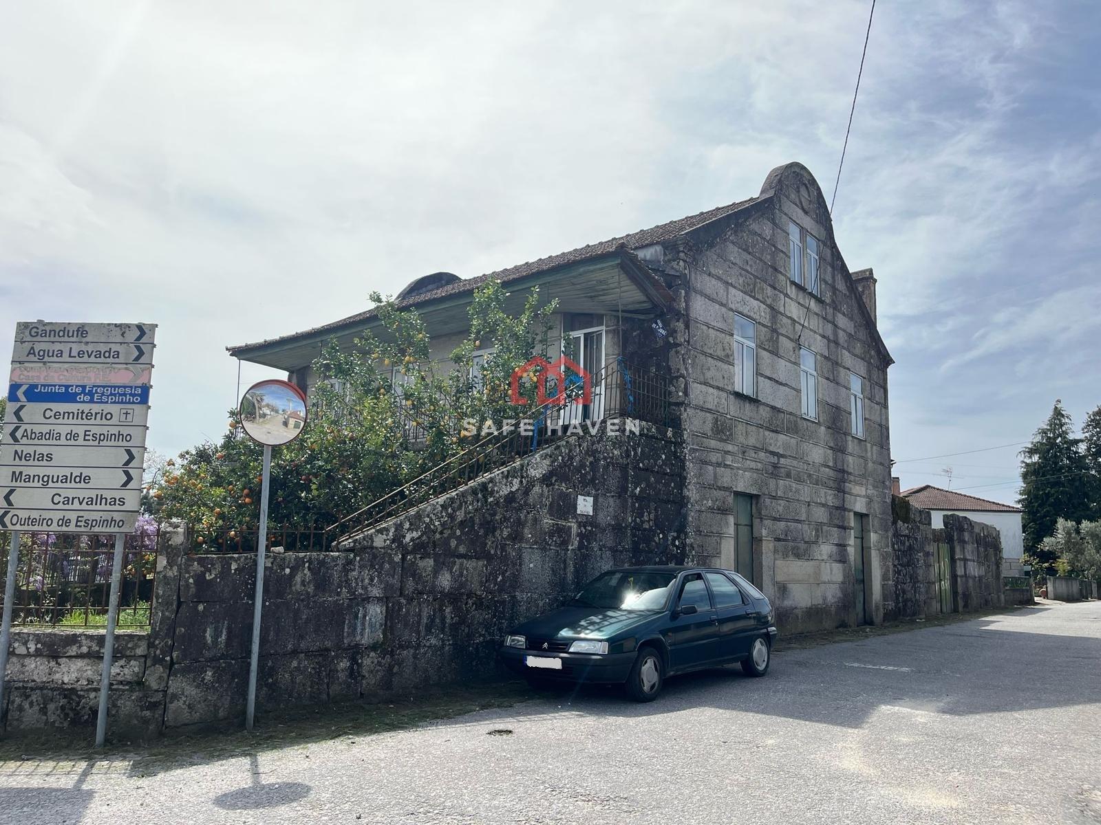 Moradia para Restaurar T4 Venda em Espinho,Mangualde