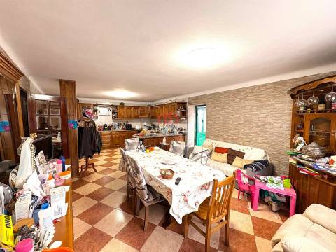 Moradia T4 Venda em Quintela de Azurara,Mangualde