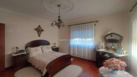 Moradia Isolada T4 Venda em Vila Nova de Tazem,Gouveia