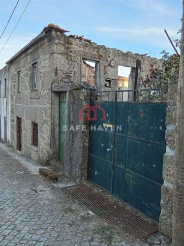 Moradia para Restaurar T3 Venda em Cunha Baixa,Mangualde
