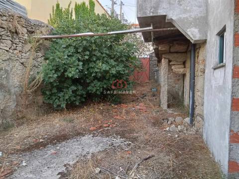 Moradia para Restaurar T3 Venda em Cunha Baixa,Mangualde