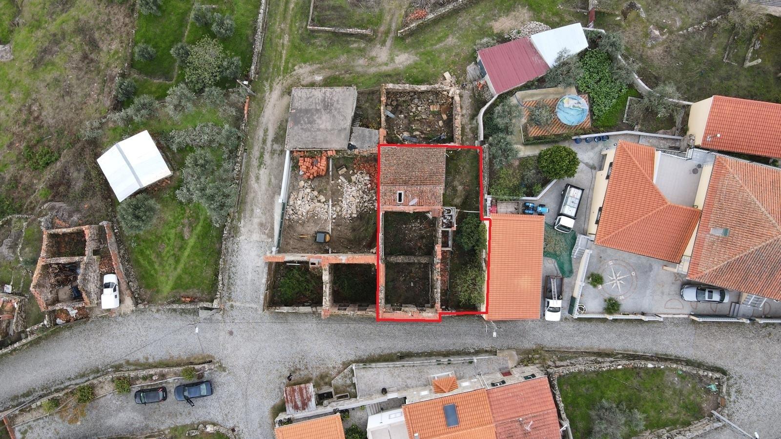 Moradia para Restaurar T3 Venda em Cunha Baixa,Mangualde