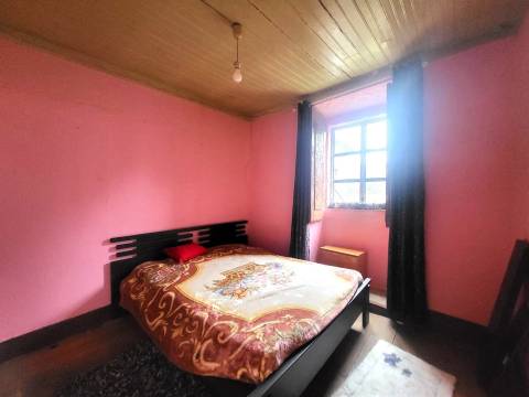 Moradia T3 Venda em Tavares (Chãs, Várzea e Travanca),Mangualde