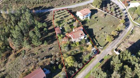 Moradia Isolada T5 Venda em Santiago de Cassurrães e Póvoa de Cervães,Mangualde