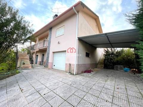 Moradia Isolada T5 Venda em Santiago de Cassurrães e Póvoa de Cervães,Mangualde