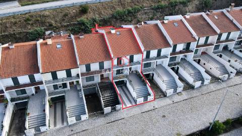 Moradia em Banda T3 Venda em Seia, São Romão e Lapa dos Dinheiros,Seia