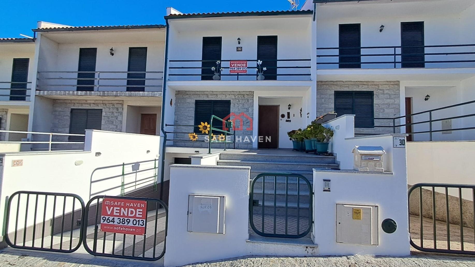 Moradia em Banda T3 Venda em Seia, São Romão e Lapa dos Dinheiros,Seia