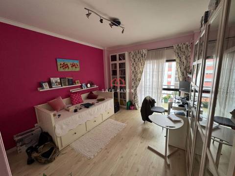 Apartamento T2 Venda em Casal de Cambra,Sintra