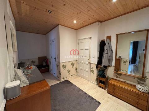 Apartamento T2 Venda em Casal de Cambra,Sintra