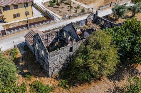 Moradia Isolada T4 Venda em Moimenta de Maceira Dão e Lobelhe do Mato,Mangualde